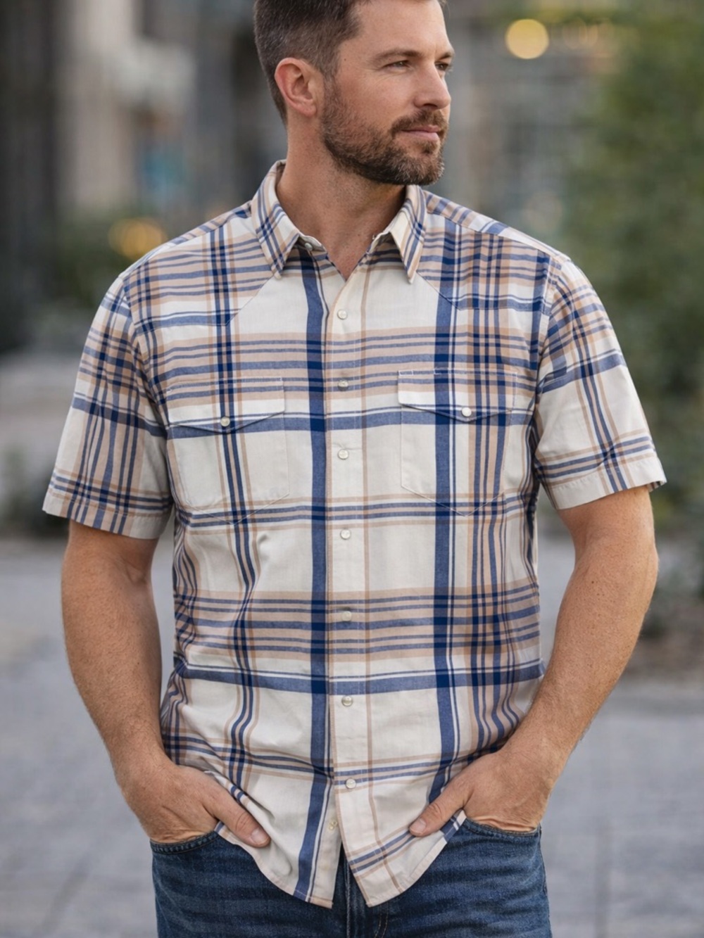 Wrangler Plaid Button Up Shirt Men’s Large Blue Tan Short Sleeve Western Casual